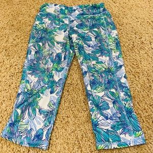 Capri blue and green flower leggings